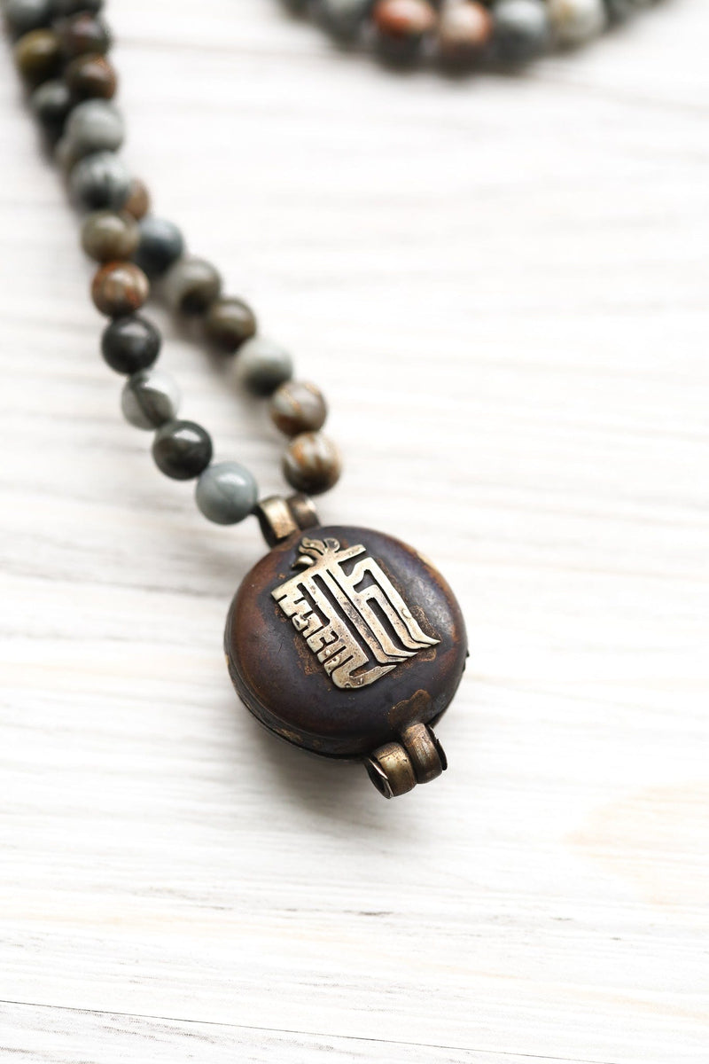 Mala Beads Sacred Symbols Tibetan Locket Mala - Om & Kalachakra ML952
