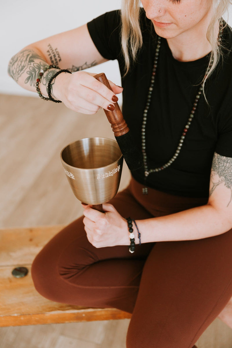 Singing Bowls Moon Bowl with Carved Handle SB245