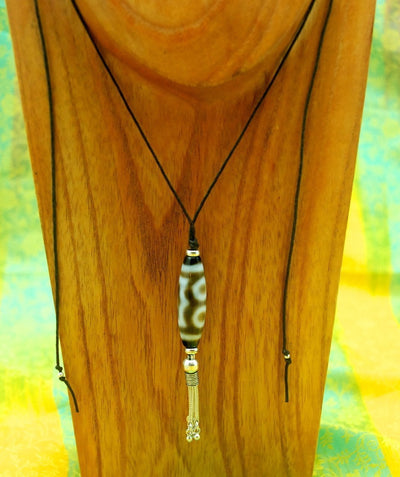 Dzi Beads,Jewelry Default Vertical Agate 3-Eyed Dzi Bead Necklace dz091