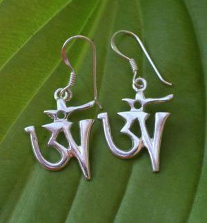 Earrings Default Tibetan Om Earrings Silver je009