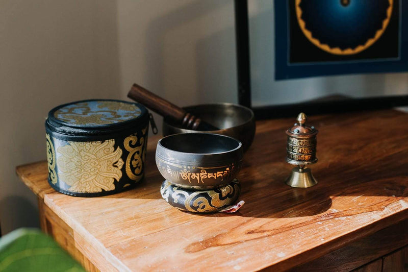 Singing Bowls Tibetan Om Singing Bowl Set GB036