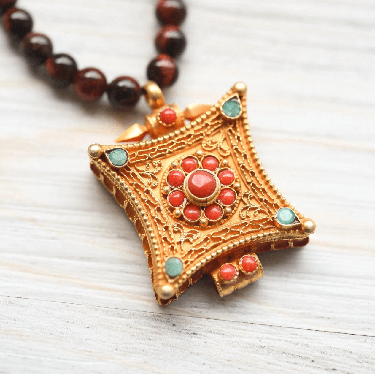 Gau Locket Malas
