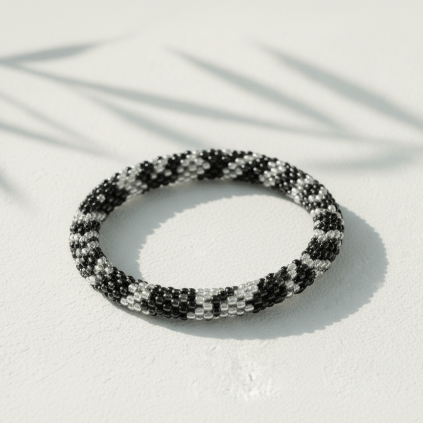 Bracelets Roll-On Bracelet Black & Rainbow Quartz jb523