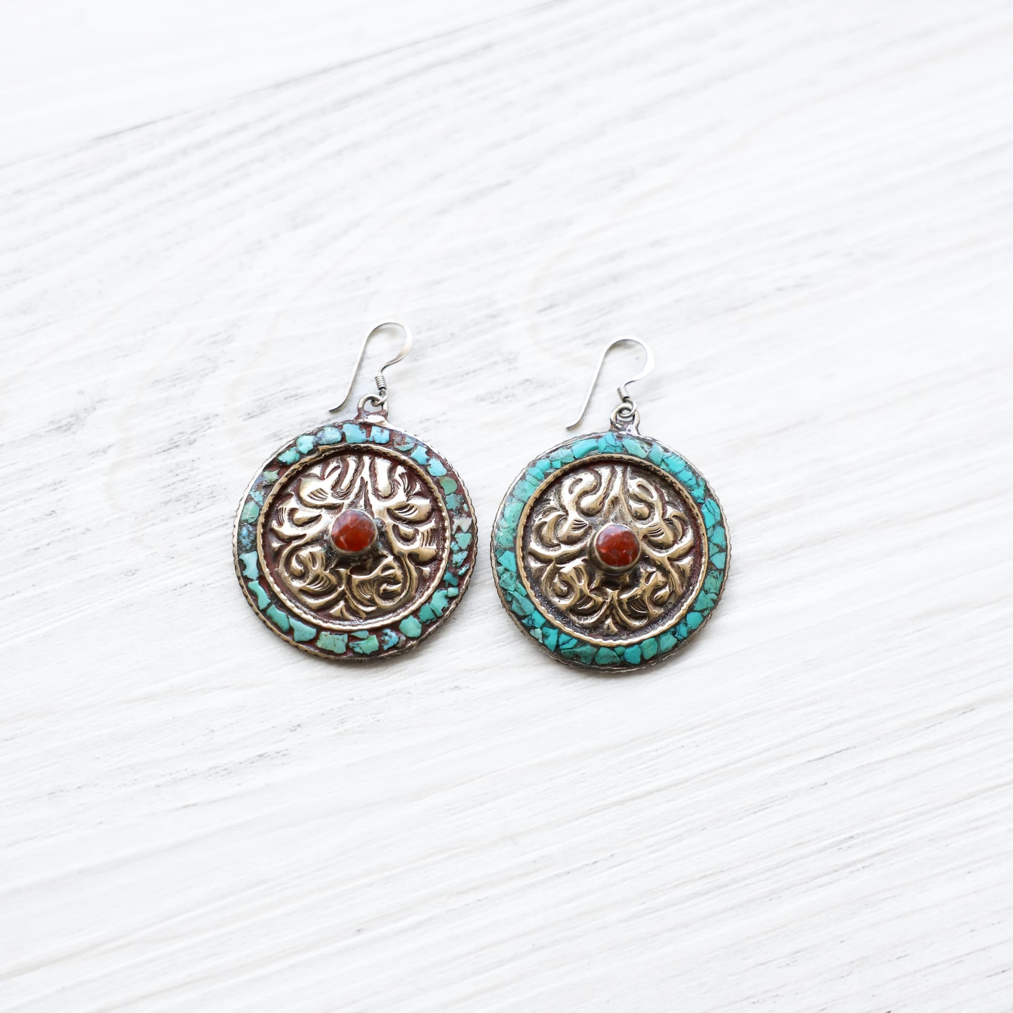 Earrings Vintage Tibetan Turquoise & Coral Earrings je127