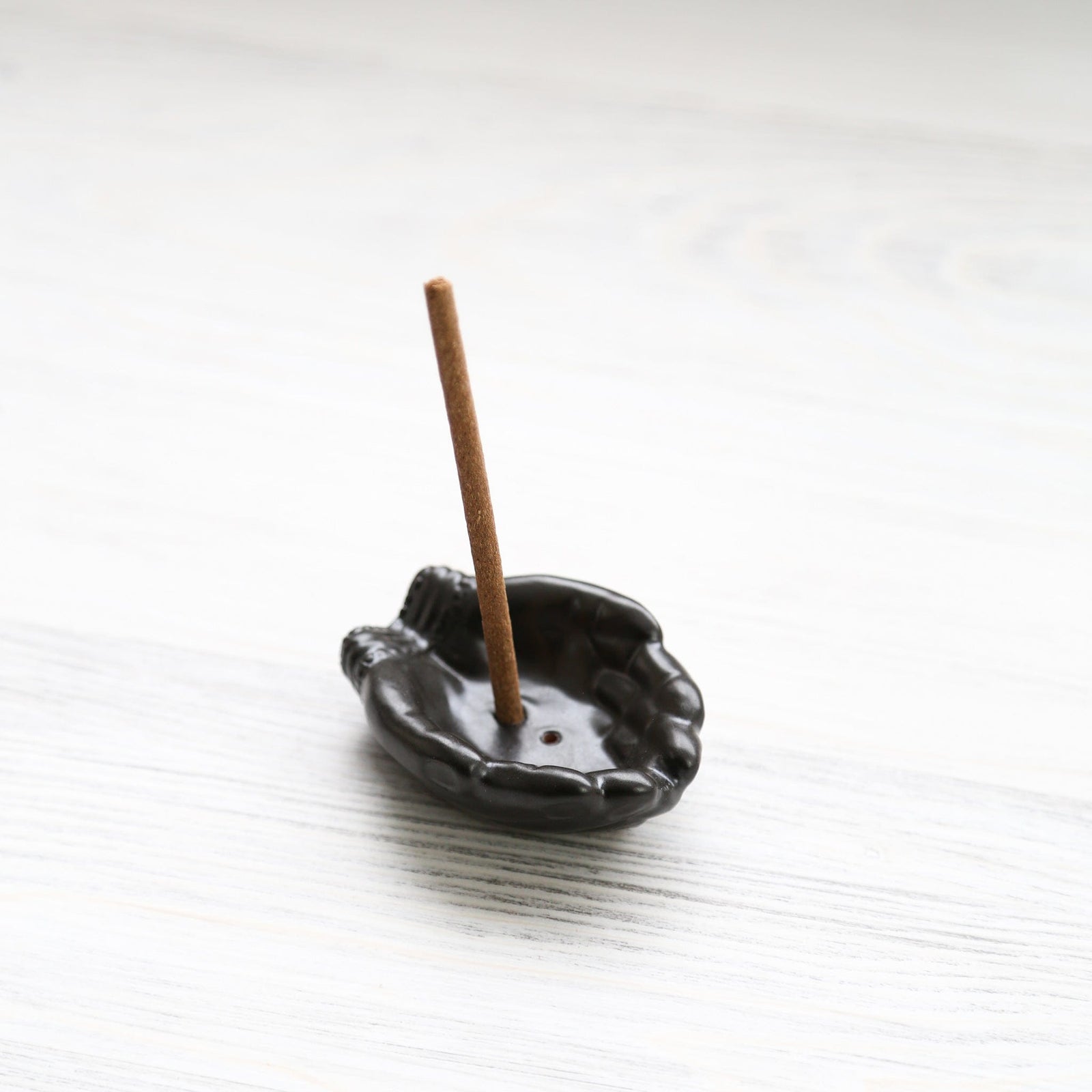 Incense Offering Hands Incense Burner iz016