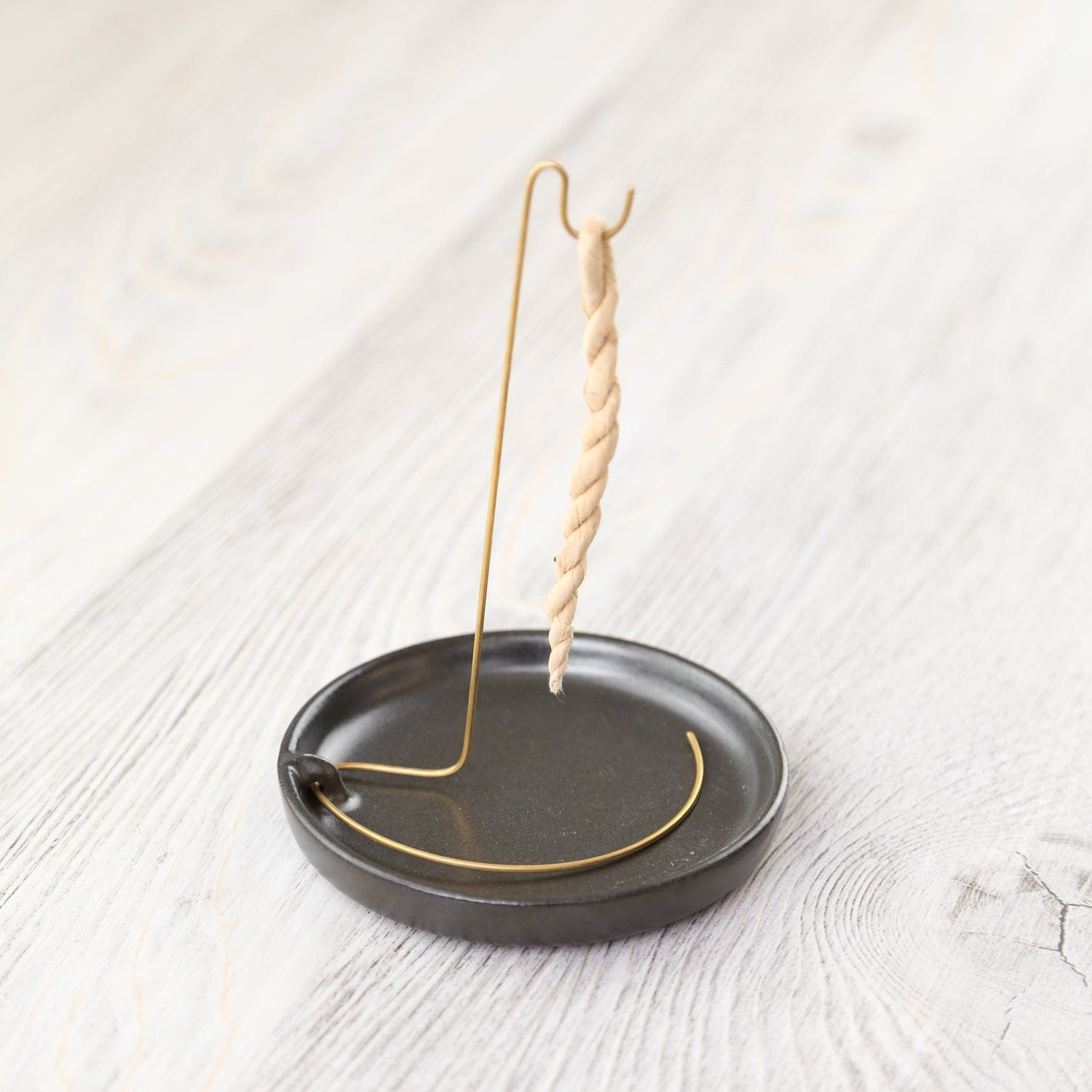 Incense Soot Ceramic Rope Incense Burner IZ048