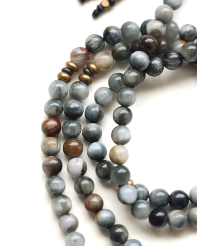 Mala Beads Sacred Symbols Tibetan Locket Mala - Om & Eternal Knot ML952