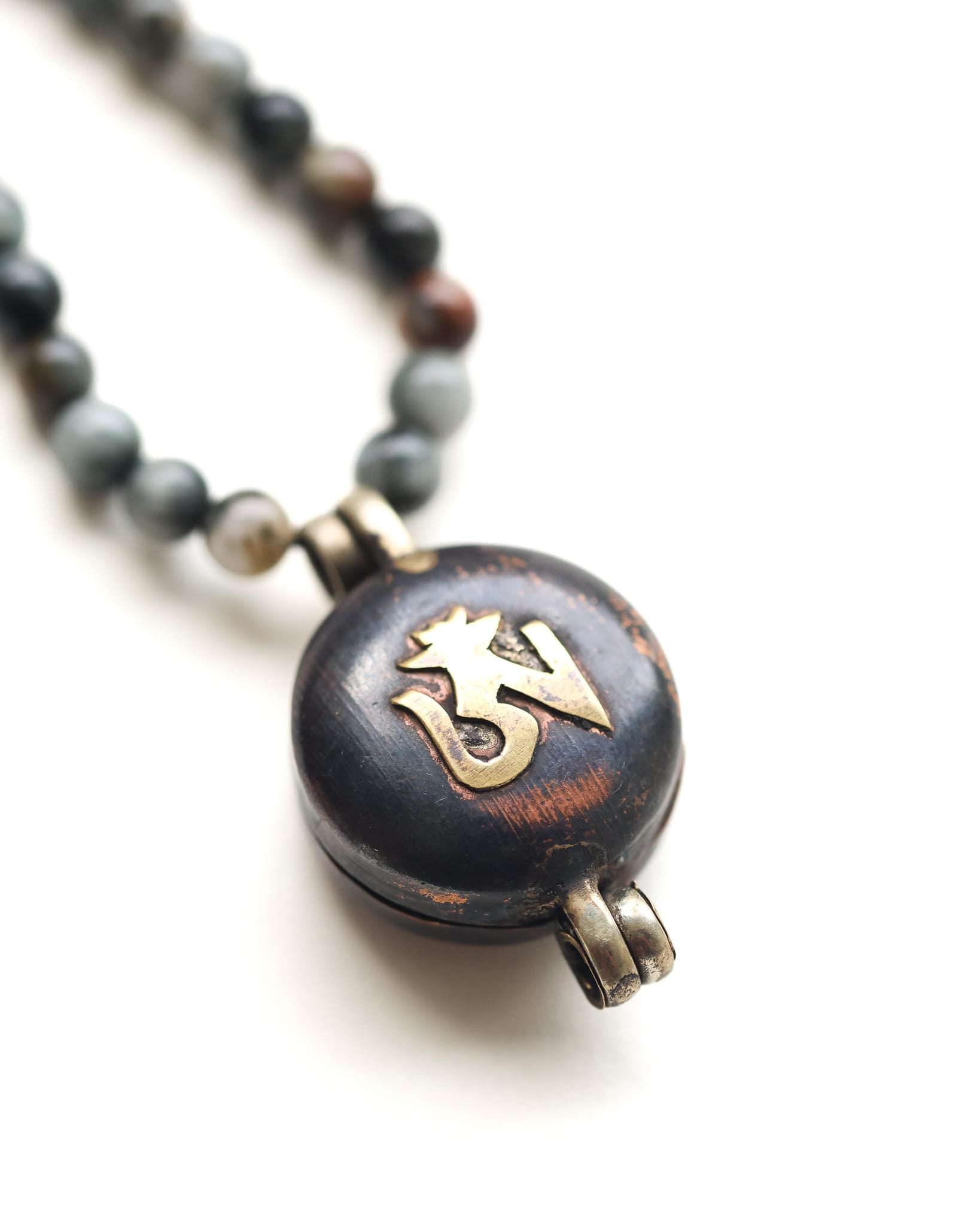 Mala Beads Sacred Symbols Tibetan Locket Mala - Om & Eternal Knot ML952