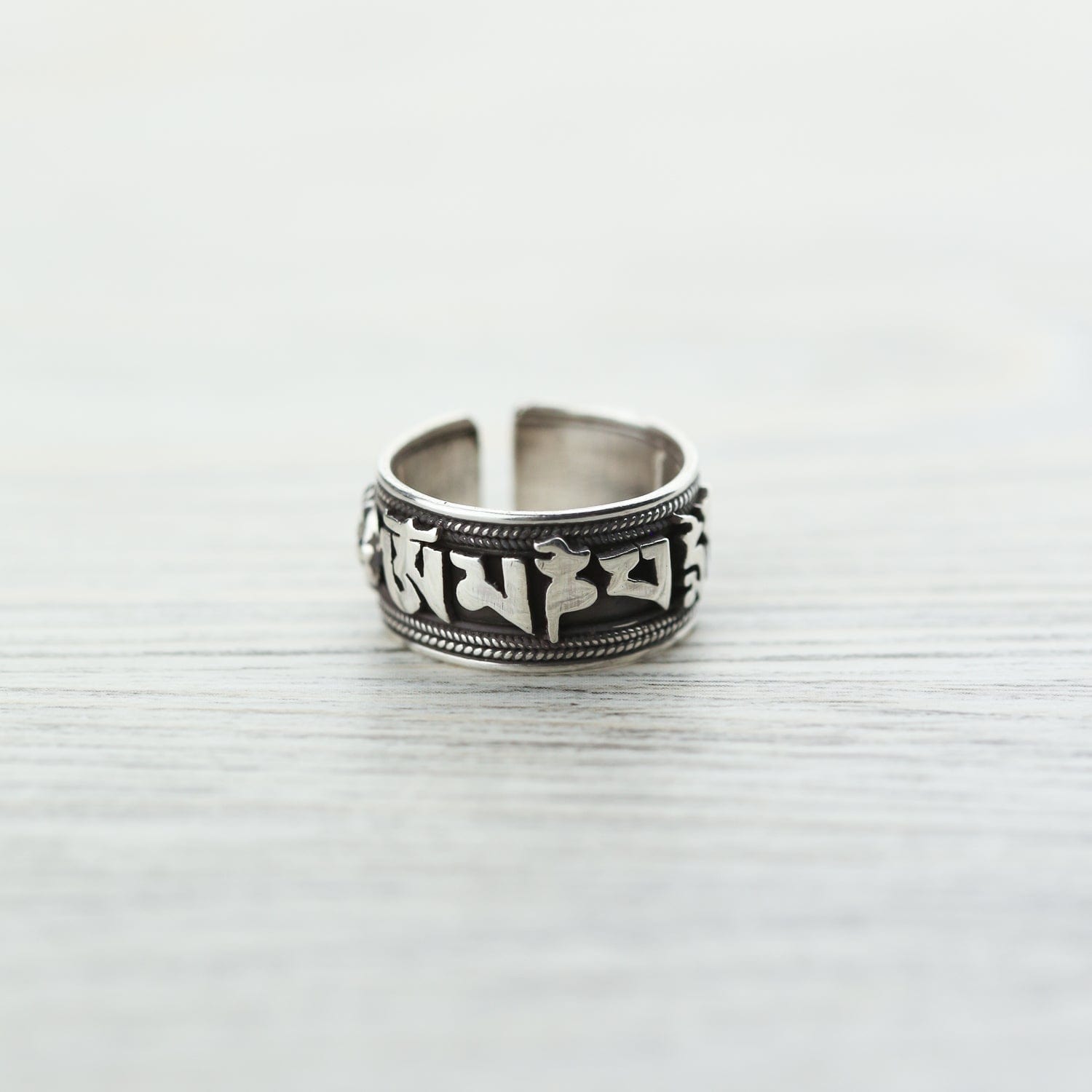 Manthar Rind Tibetan Mantra Men's Ring - DharmaShop