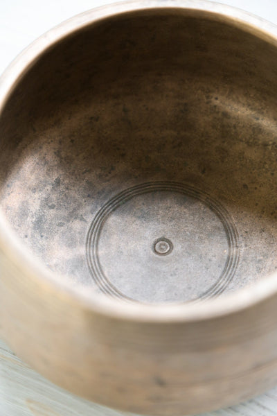 Singing Bowls Antique Mani Singing Bowl - Root Chakra 519Hz oldbowl612