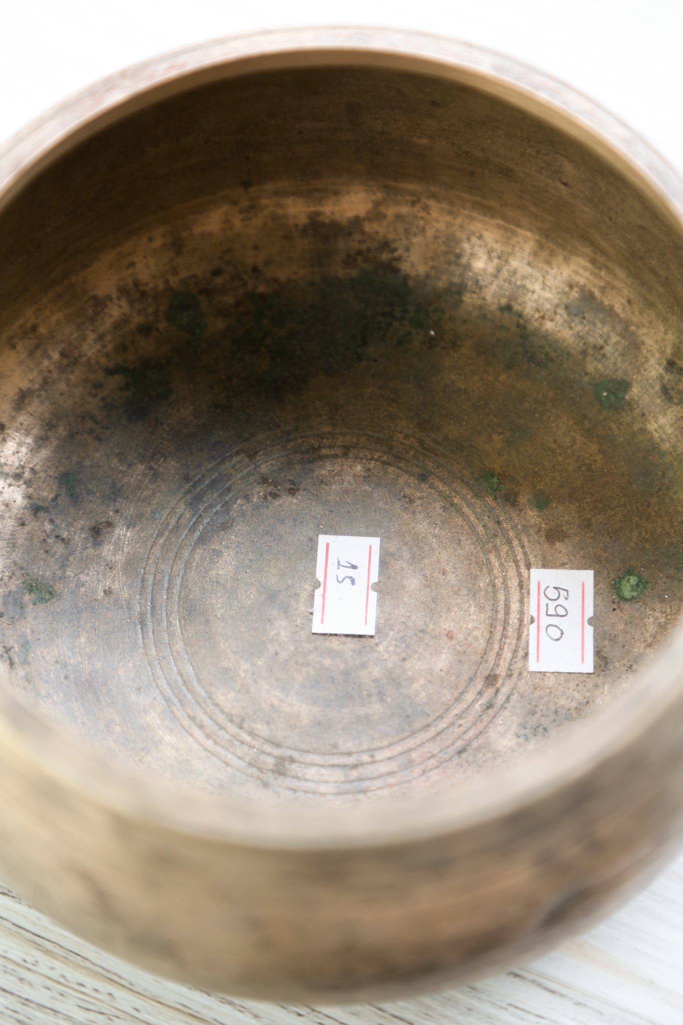 Singing Bowls Antique Mani Singing Bowl - Sacral Chakra 590Hz oldbowl448