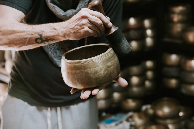 Singing Bowls Antique Mani Singing Bowl - Sacral Chakra 590Hz oldbowl448