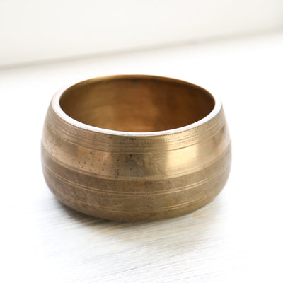 Singing Bowls Antique Mani Singing Bowl - Third Eye Chakra 473Hz oldbowl611