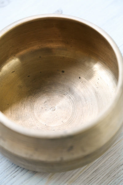 Singing Bowls Antique Mani Singing Bowl - Third Eye Chakra 473Hz oldbowl611