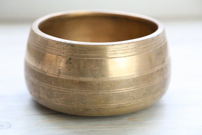 Singing Bowls Antique Mani Singing Bowl - Third Eye Chakra 473Hz oldbowl611
