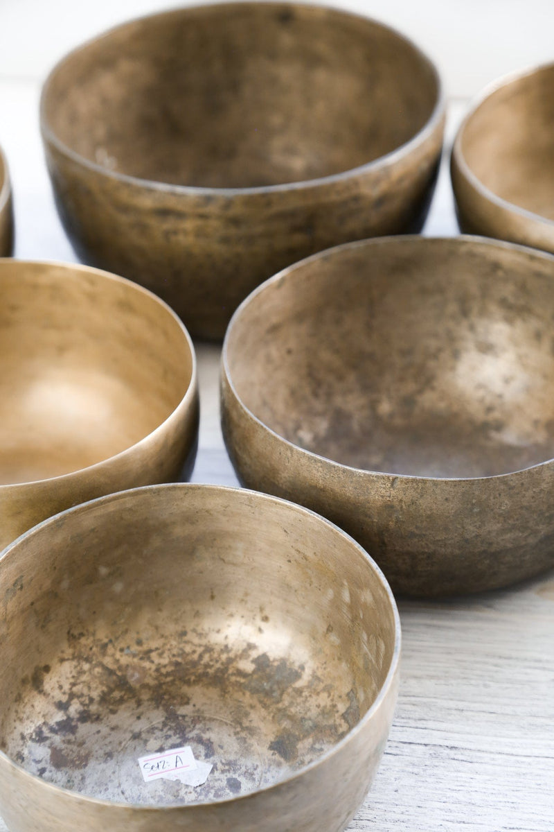 Singing Bowls Antique Seven Chakra Singing Bowl Set - Healing & Harmony oldbowl662