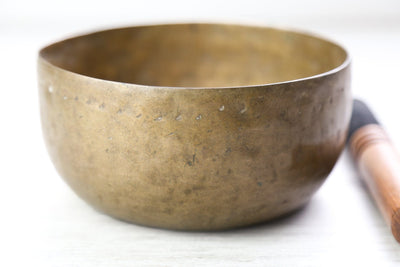 Singing Bowls Antique Singing Bowl Crown Chakra 62Hz oldbowl644