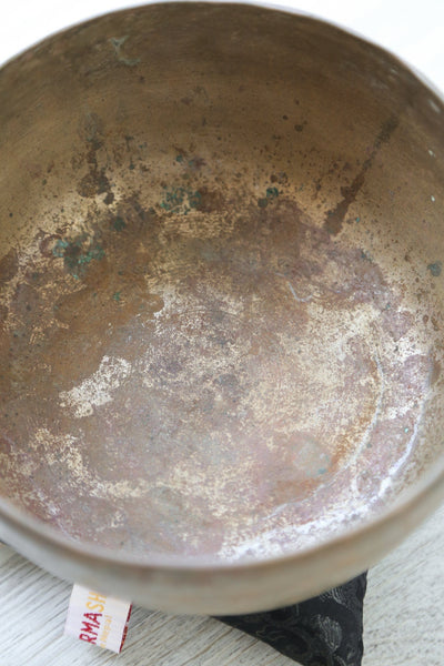 Singing Bowls Antique Singing Bowl Heart Chakra 170 Hz oldbowl583