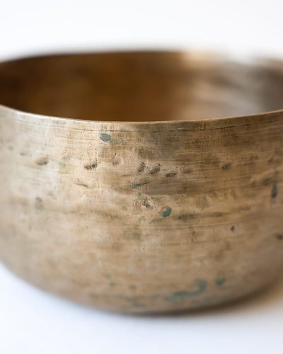 Singing Bowls Antique Singing Bowl Heart Chakra 174 Hz oldbowl711