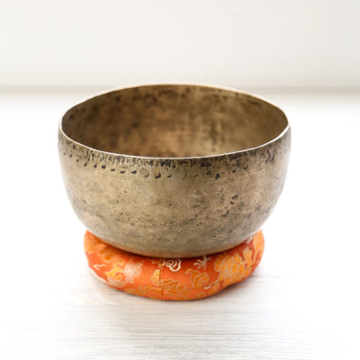 Singing Bowls Antique Singing Bowl Heart Chakra 175Hz oldbowl629