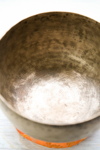 Singing Bowls Antique Singing Bowl Heart Chakra 175Hz oldbowl629
