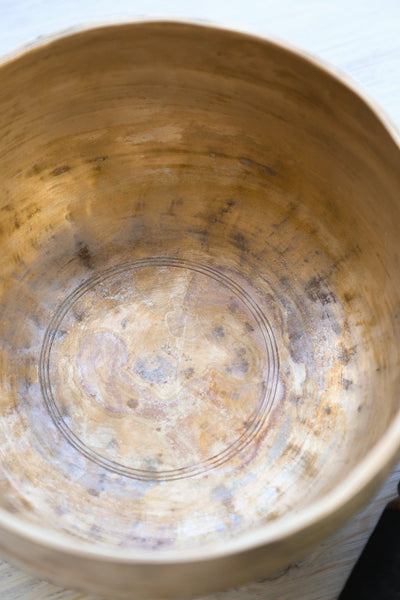 Singing Bowls Antique Singing Bowl Heart Chakra 176 Hz oldbowl580