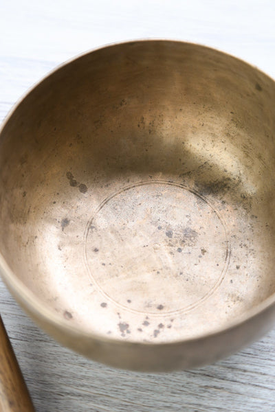 Singing Bowls Antique Singing Bowl Heart Chakra 178Hz oldbowl647