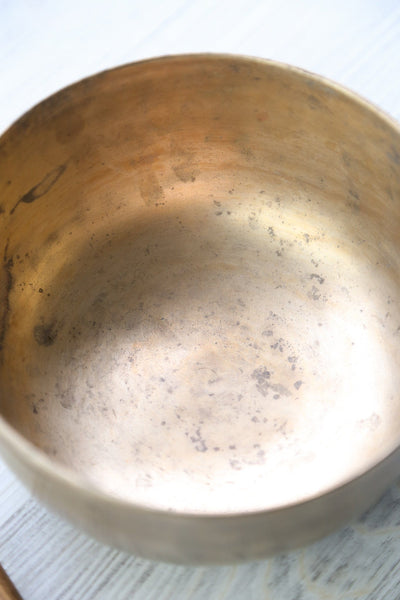 Singing Bowls Antique Singing Bowl Heart Chakra 183Hz oldbowl639