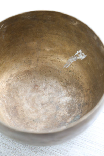 Singing Bowls Antique Singing Bowl Heart Chakra 185 Hz oldbowl596