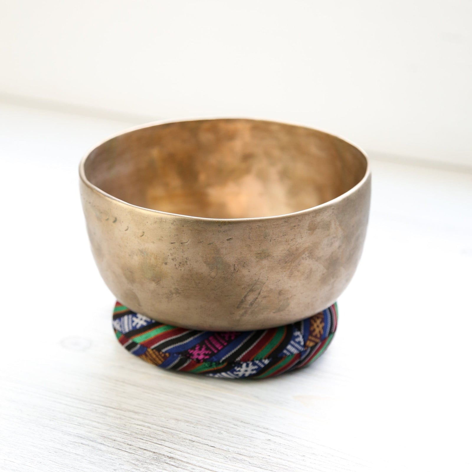 Singing Bowls Antique Singing Bowl Heart Chakra 190Hz oldbowl623