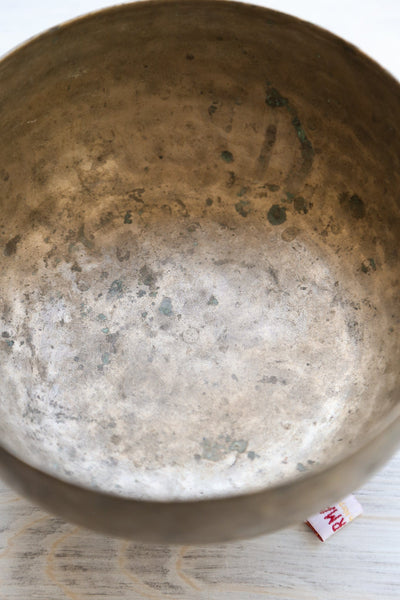 Singing Bowls Antique Singing Bowl Sacral Chakra 146 Hz oldbowl585