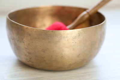 Singing Bowls Antique Singing Bowl Sacral Chakra 148Hz oldbowl617