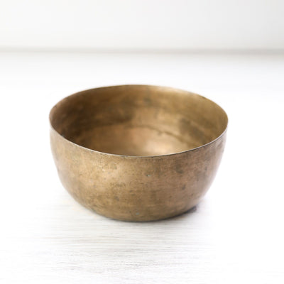 Singing Bowls Antique Singing Bowl Sacral Chakra 150Hz oldbowl645