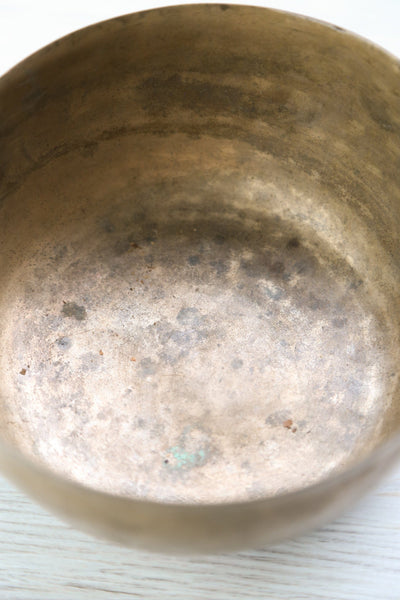 Singing Bowls Antique Singing Bowl Sacral Chakra 150Hz oldbowl645