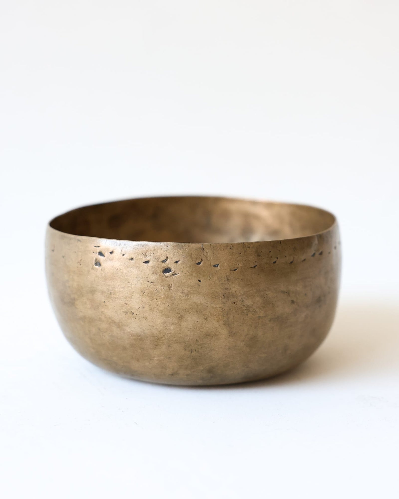 Singing Bowls Antique Singing Bowl Sacral Chakra 152 Hz oldbowl691