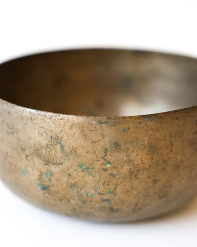 Singing Bowls Antique Singing Bowl Sacral Chakra 318 Hz oldbowl706