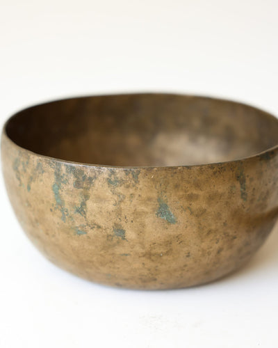 Singing Bowls Antique Singing Bowl Solar Plexus Chakra 161 Hz oldbowl664