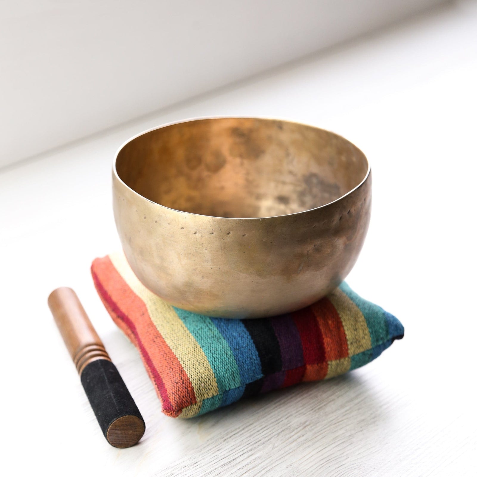 Singing Bowls Antique Singing Bowl Solar Plexus Chakra 161Hz oldbowl640