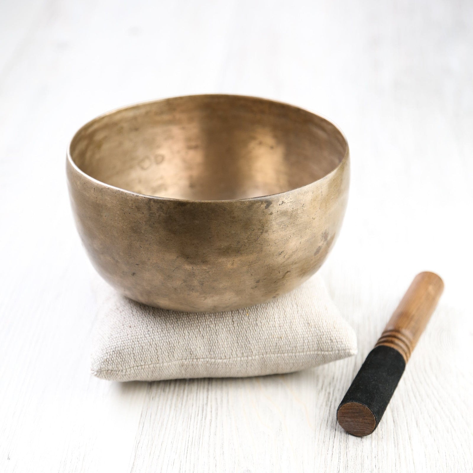 Singing Bowls Antique Singing Bowl Solar Plexus Chakra 168Hz oldbowl637