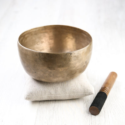 Singing Bowls Antique Singing Bowl Solar Plexus Chakra 168Hz oldbowl637