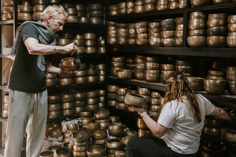 Singing Bowls Antique Singing Bowl Crown Chakra 126Hz oldbowl632