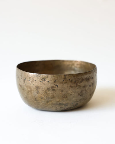 Singing Bowls Antique Singing Bowl Throat Chakra 384 Hz oldbowl687