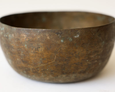 Singing Bowls Antique Singing Bowl Throat Chakra 417 Hz oldbowl667