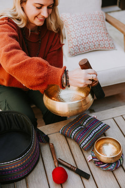 Singing Bowls Hand-Hammered Tibetan Bowl Pairing SB231