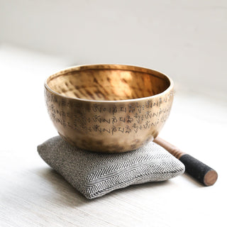 Om Mani Mantra Singing Bowl
