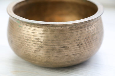 Singing Bowls Rare Antique Broad Rim Singing Bowl  - Third Eye Chakra 434Hz oldbowl614