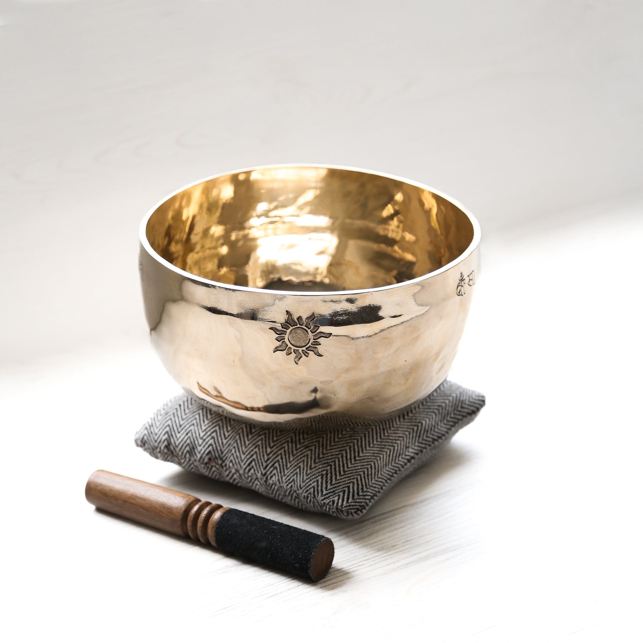 Singing Bowls Sun Bowl: Dispeller of Darkness SB241