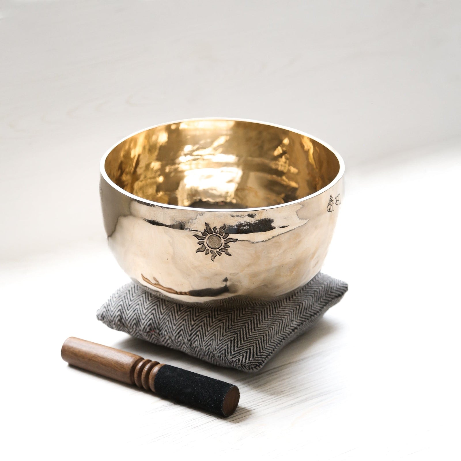 Singing Bowls Sun Bowl: Dispeller of Darkness SB241