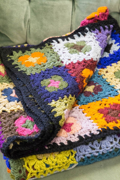Blankets Beautiful Woolen Hand-Crocheted Blanket WO028