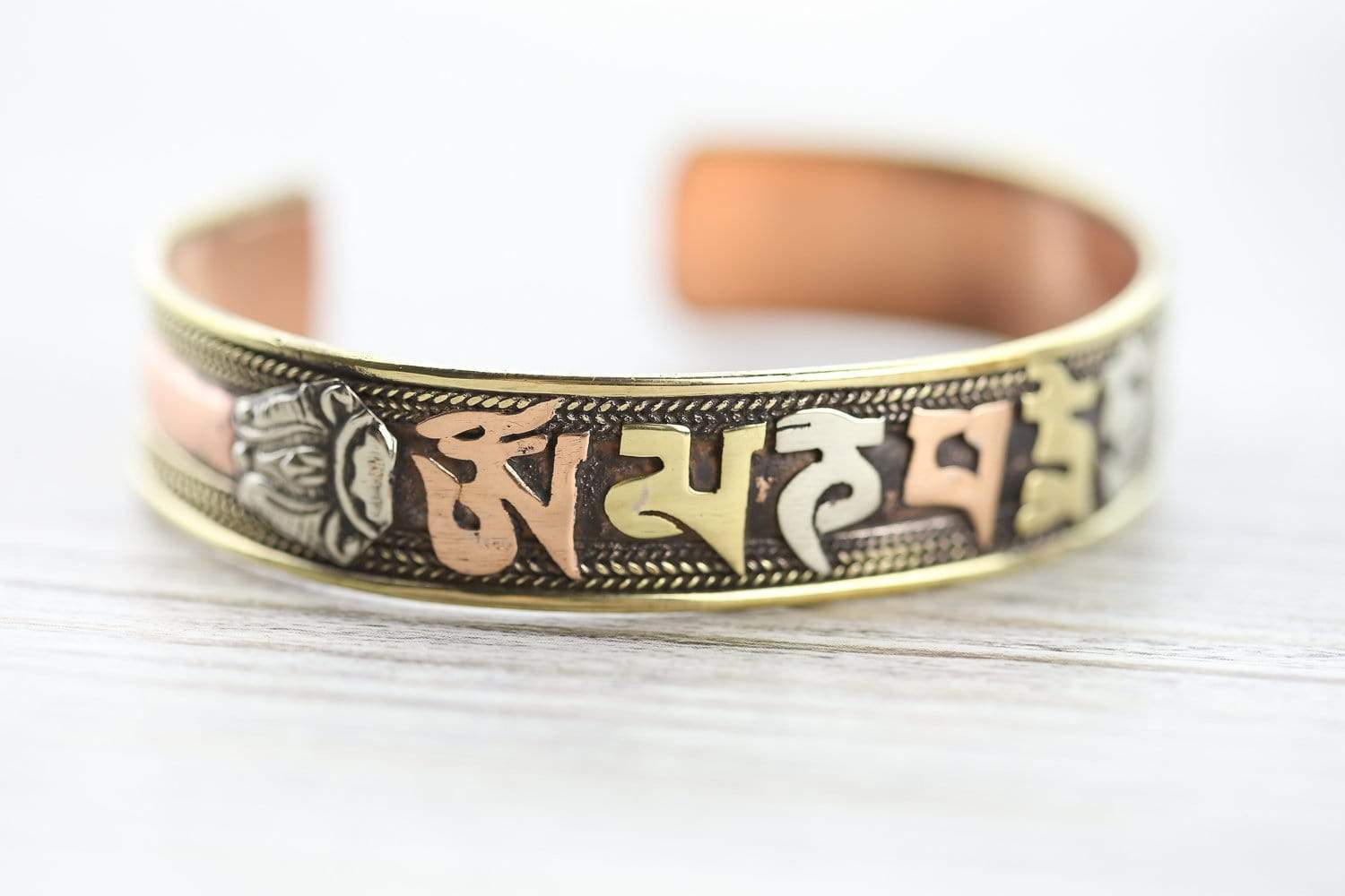 Om Mani Padme Hum Tibetan Bracelet - Nepal Collection – Supreme Swan